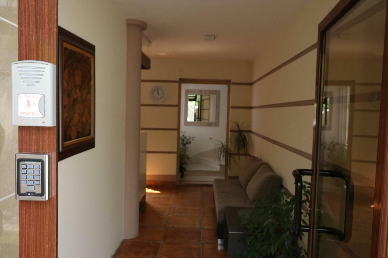 Studio Apartments Maksimovic Nisz Zewnętrze zdjęcie